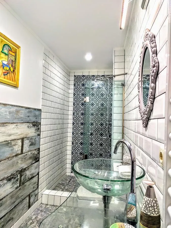 ★ Blue Door Rhapsody ★ - Special Stay In Old Town! Tbilisi Apartment