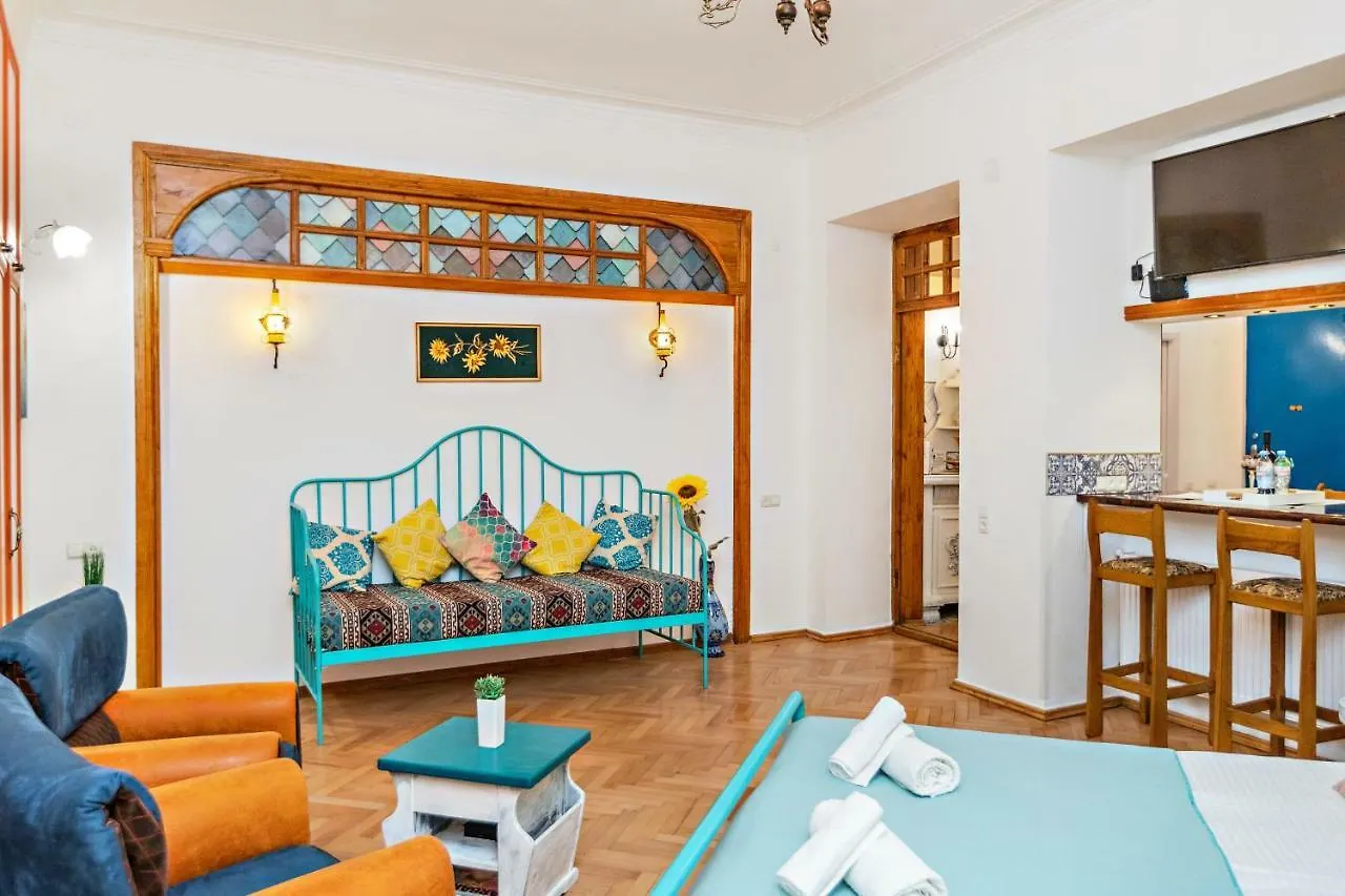 ★ Blue Door Rhapsody ★ - Special Stay In Old Town! Tbilisi