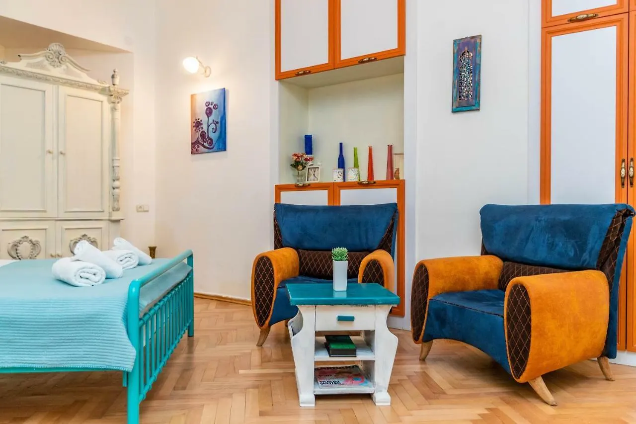 ★ Blue Door Rhapsody ★ - Special Stay In Old Town! Tbilisi