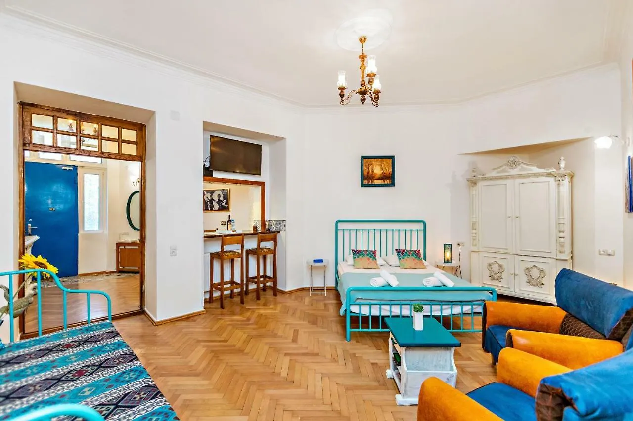 ★ Blue Door Rhapsody ★ - Special Stay In Old Town! Tbilisi 0*,  Georgia